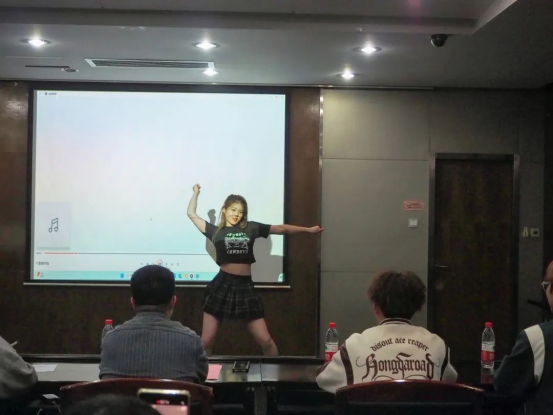 1681119941541874.png image.png